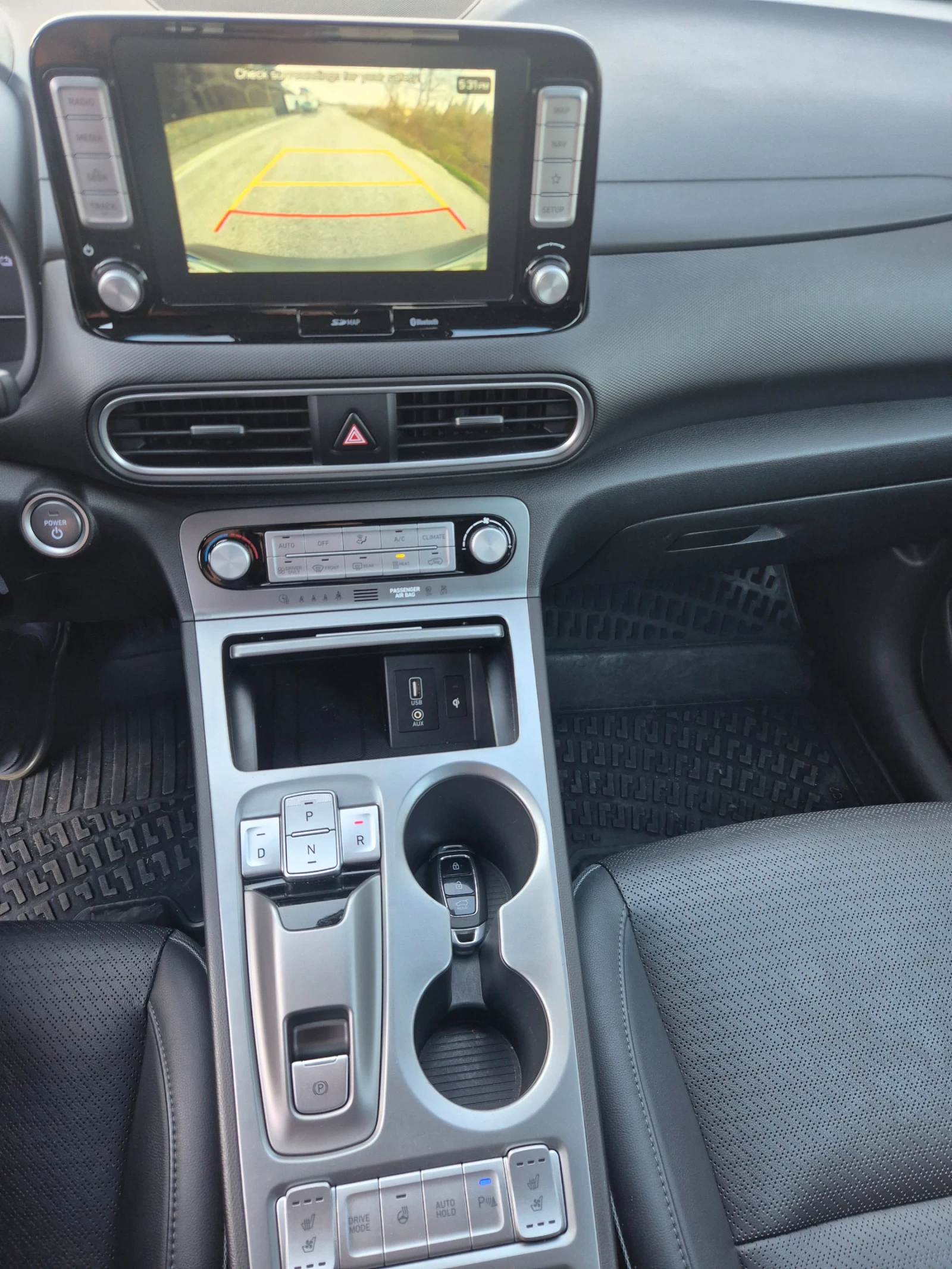 Hyundai Kona 64 kWh/ Premium/204кс, снимка 13 - Автомобили и джипове - 53786746