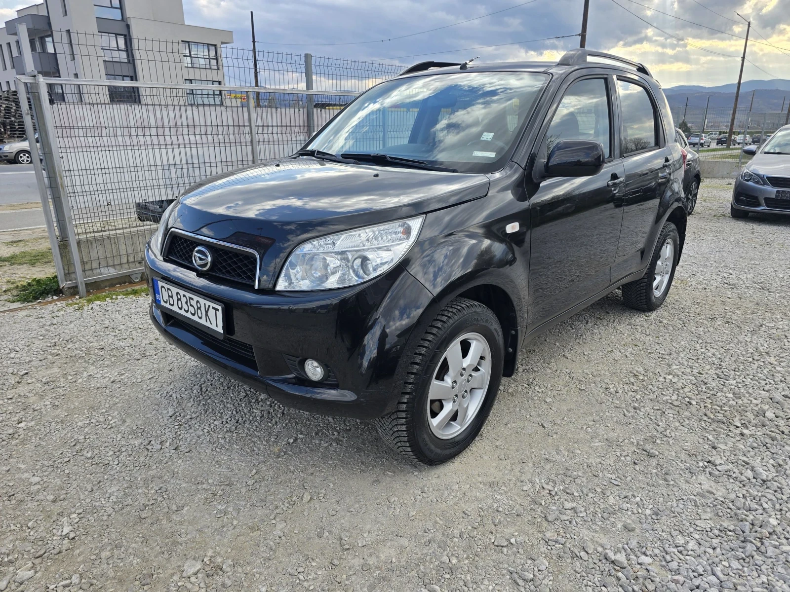 Daihatsu Terios 1.5 4X4 GPl, снимка 2 - Автомобили и джипове - 53987627