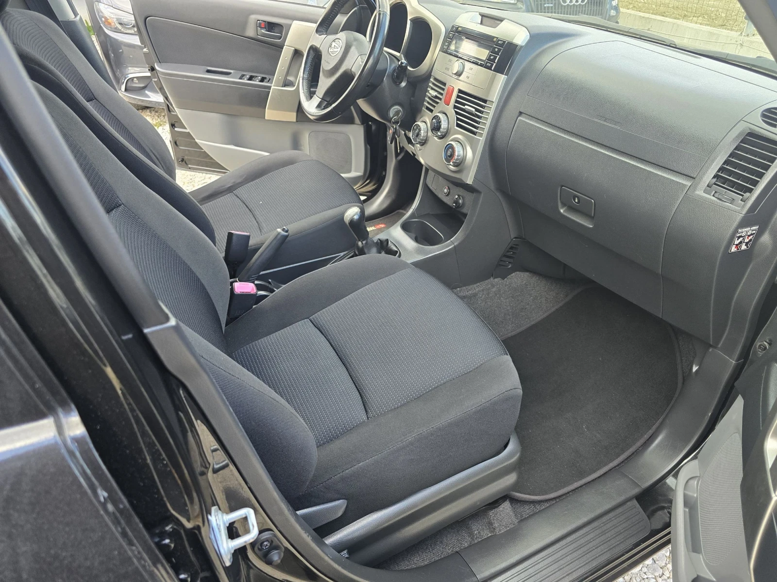 Daihatsu Terios 1.5 4X4 GPl, снимка 11 - Автомобили и джипове - 53987627