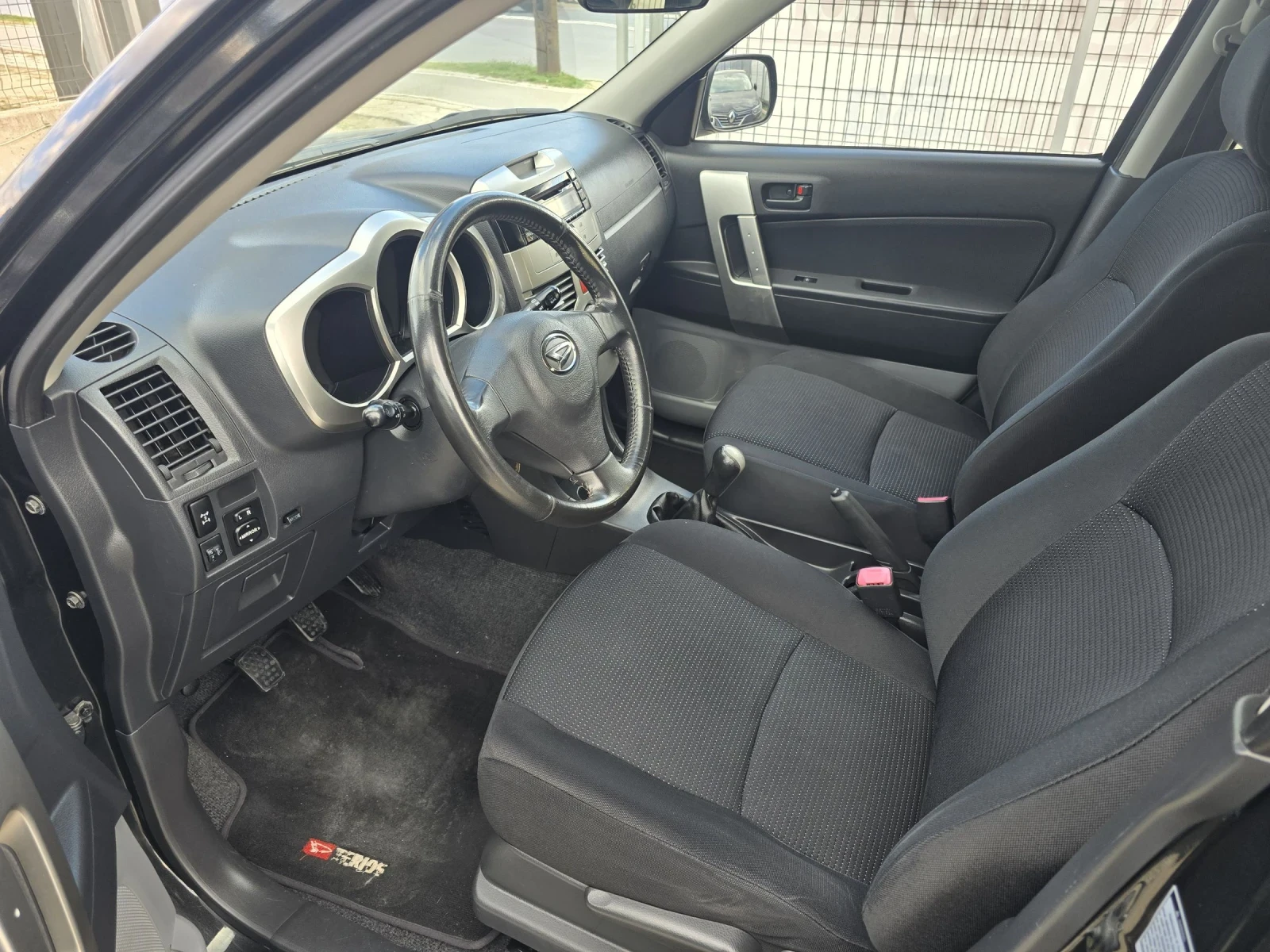 Daihatsu Terios 1.5 4X4 GPl, снимка 9 - Автомобили и джипове - 53987627