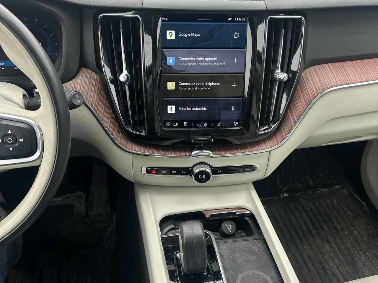 Volvo XC60 Momentum| ПОДГРЕВИ| ПАНО| CARFAX, снимка 9 - Автомобили и джипове - 54010146