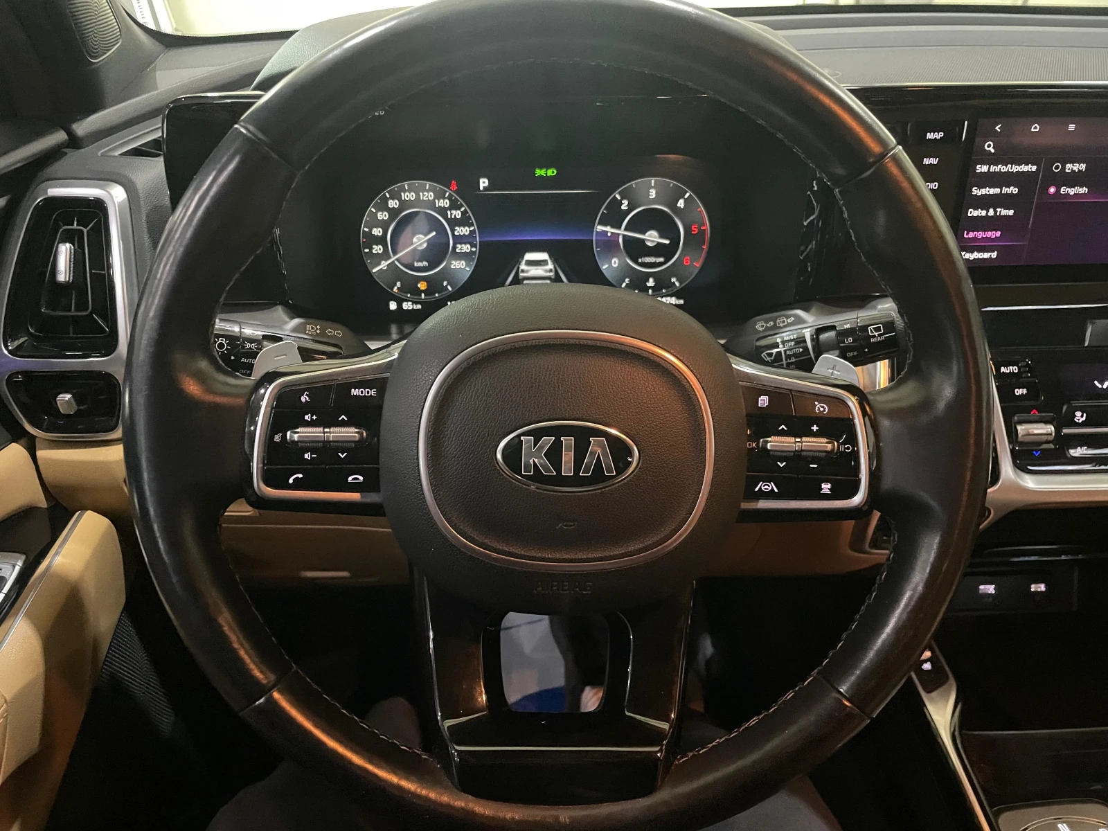 Kia Sorento 2.2D ! 4WD ! Signature !, снимка 15 - Автомобили и джипове - 54149979