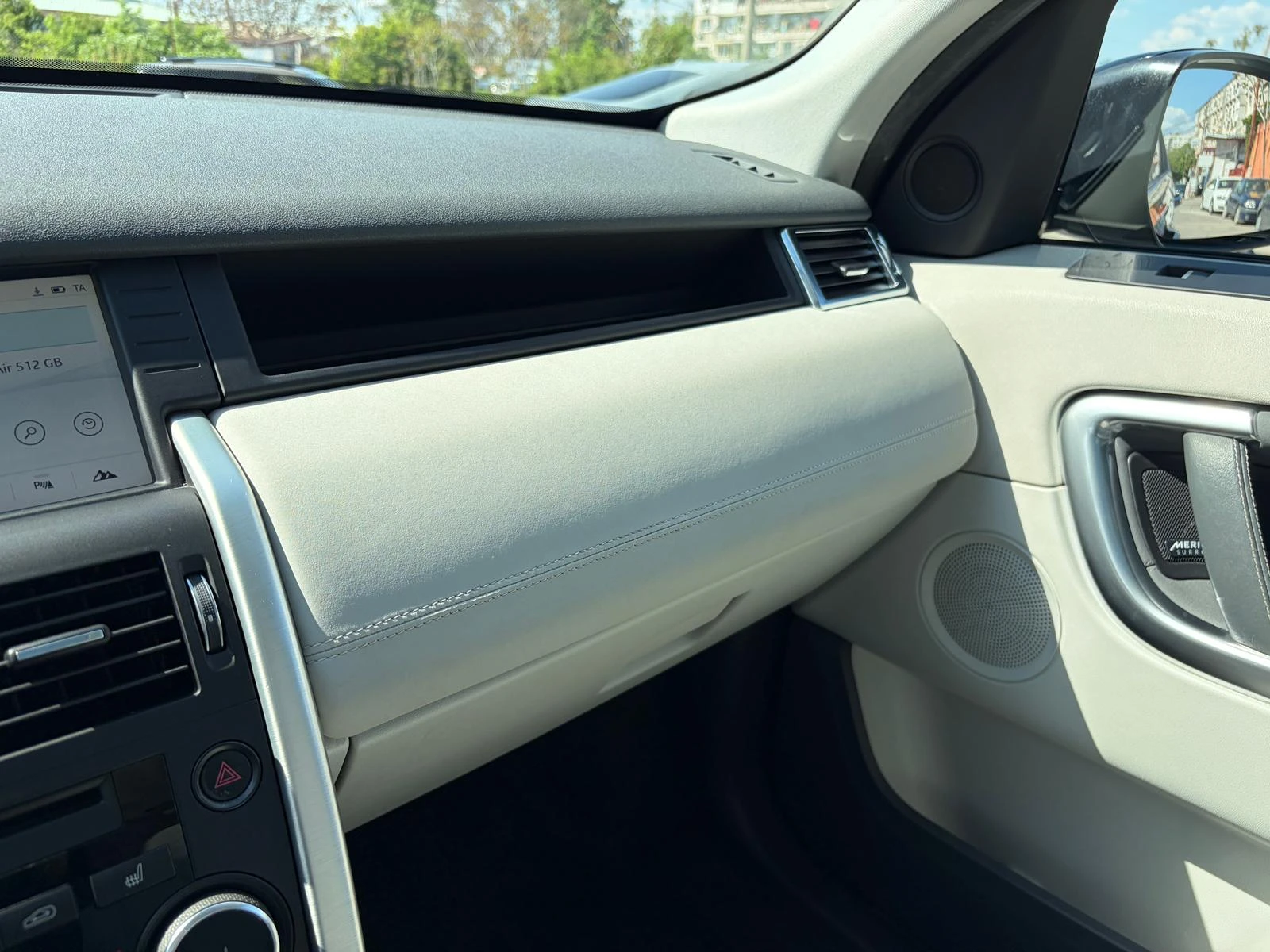 Land Rover Discovery Sport HSE, снимка 15 - Автомобили и джипове - 54445446