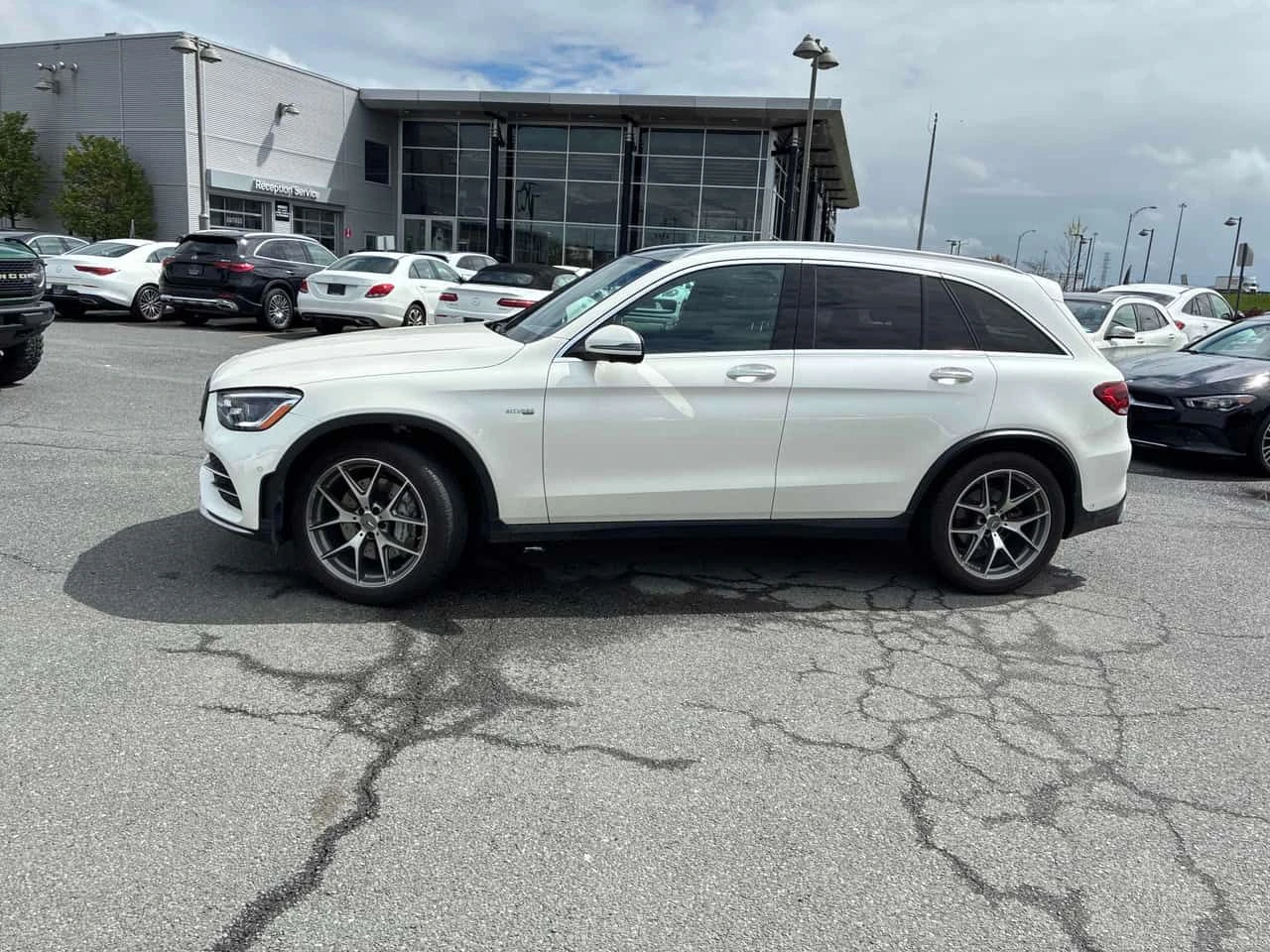 Mercedes-Benz GLC 43 AMG * ГЛАВНО ПРЕДСТАВИТЕЛСТВО НА МЕРЦЕДЕС* DIGITAL* , снимка 3 - Автомобили и джипове - 54616502