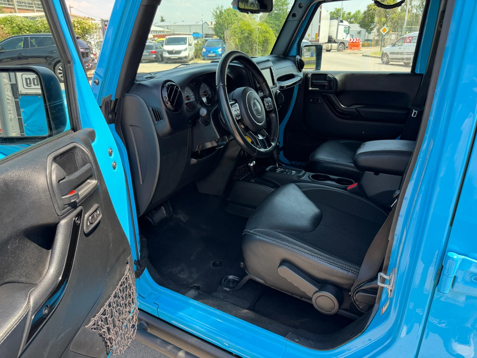 Jeep Wrangler Unlimited Winter Edition , снимка 9 - Автомобили и джипове - 55099916