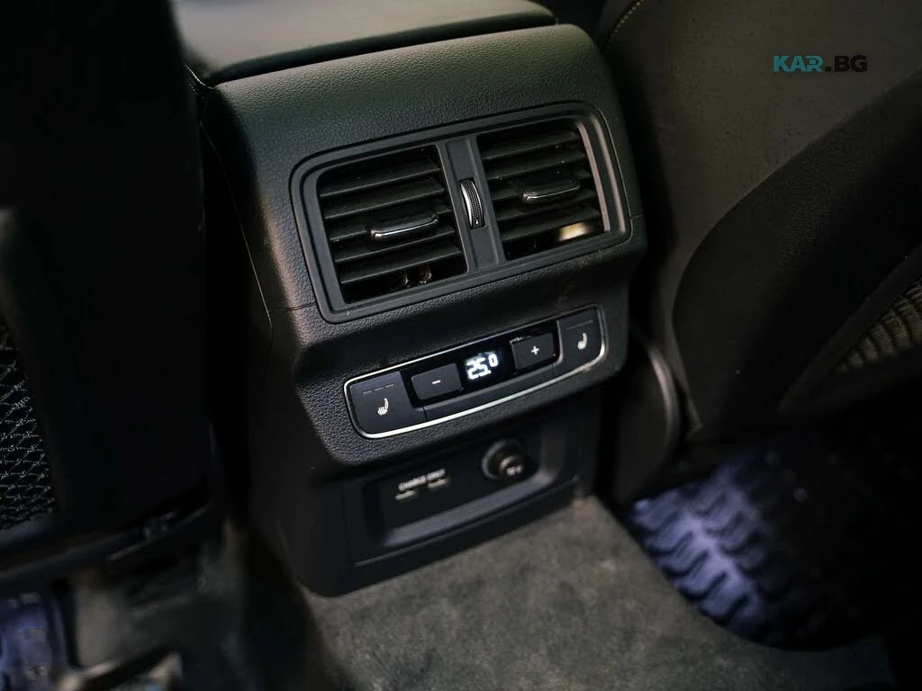 Audi SQ5 Sportback* AвтоКредит* (ЦЕНА ДО БГ), снимка 17 - Автомобили и джипове - 55193512