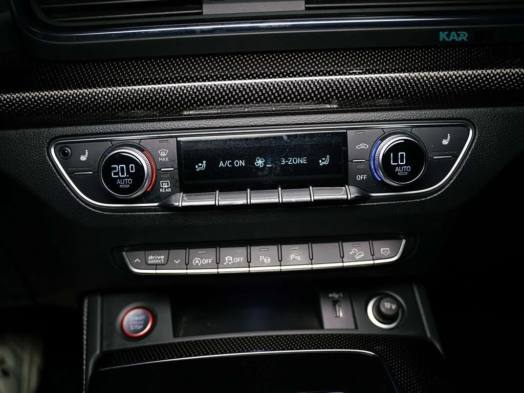 Audi SQ5 Sportback* AвтоКредит* (ЦЕНА ДО БГ), снимка 13 - Автомобили и джипове - 55193512