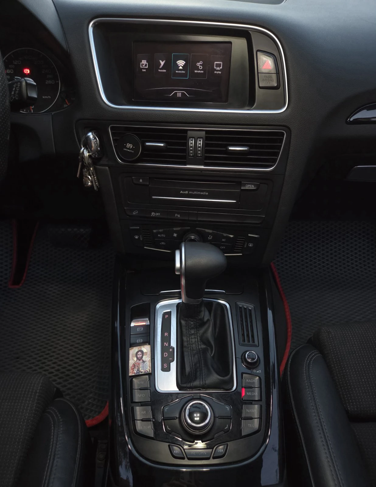 Audi Q5, снимка 10 - Автомобили и джипове - 55696400