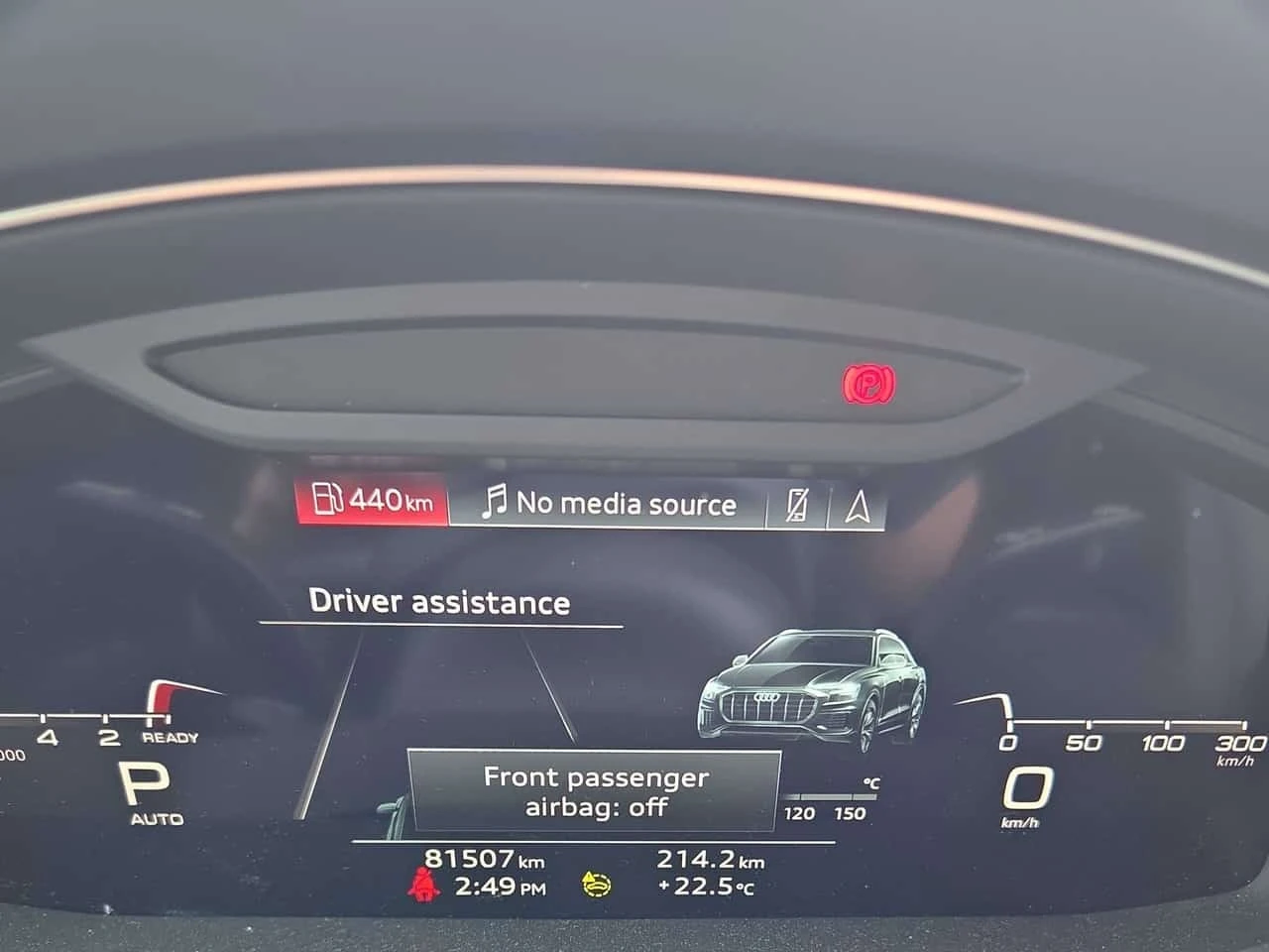 Audi Q8 * CARFAX * ДИСТРОНИК * 360 КАМЕРА * АВТОКРЕДИТ, снимка 8 - Автомобили и джипове - 55793247