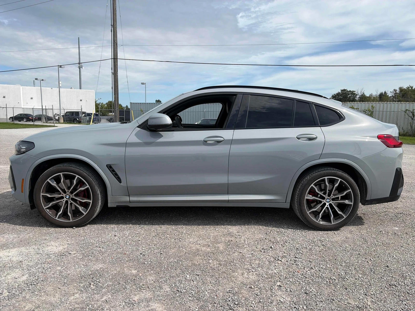 BMW X4 xDrive30i | CARFAX | АВТОКРЕДИТ БЕЗ ПЪРВОНАЧАЛНА , снимка 3 - Автомобили и джипове - 56060161