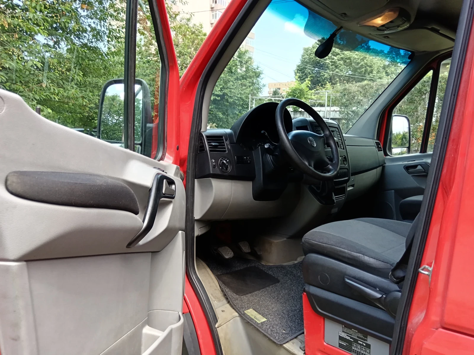 VW Crafter 2.0 TDI 163к.с двойна гума N1, снимка 10 - Бусове и автобуси - 54704766