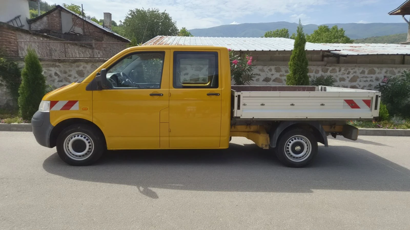 VW T5, снимка 5 - Бусове и автобуси - 55878537