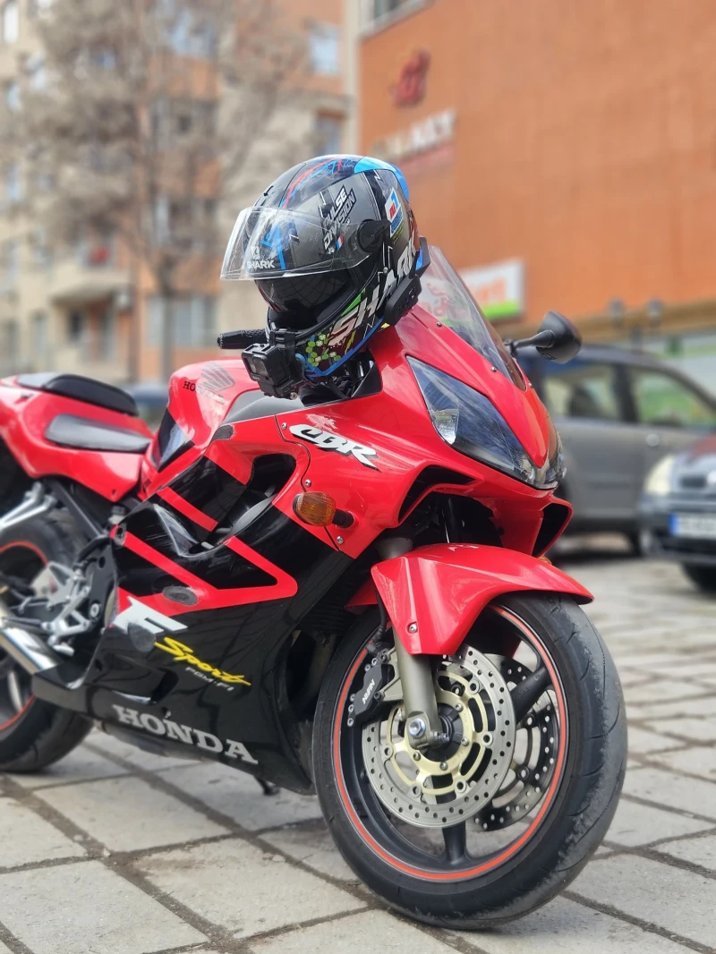 Honda Cbr F4i Sport, снимка 2 - Мотоциклети и мототехника - 52519758