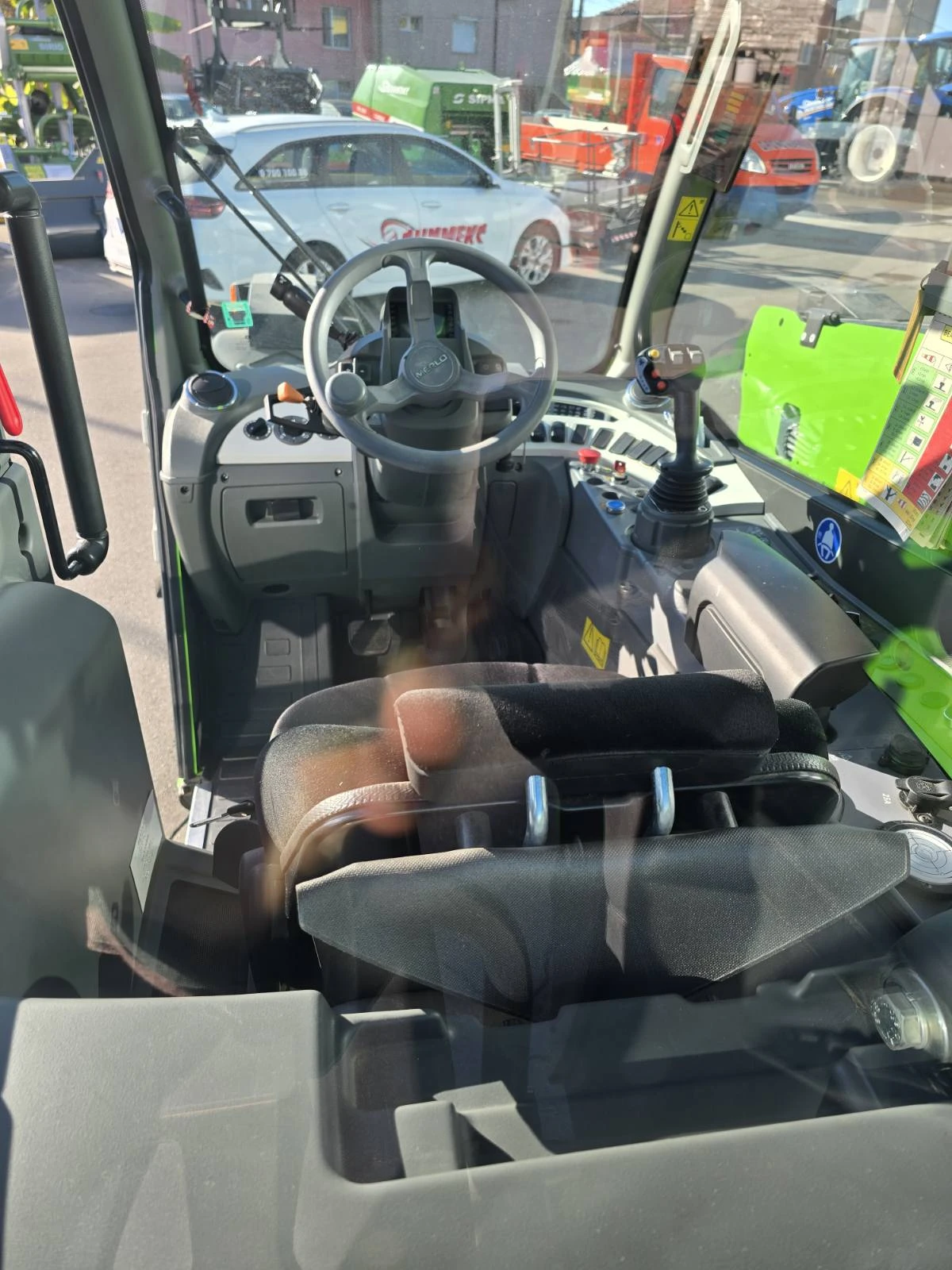   Merlo TF33.7-115 | Mobile.bg   11