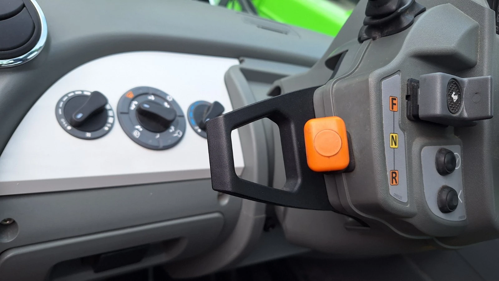   Merlo TF33.7-115 | Mobile.bg   8