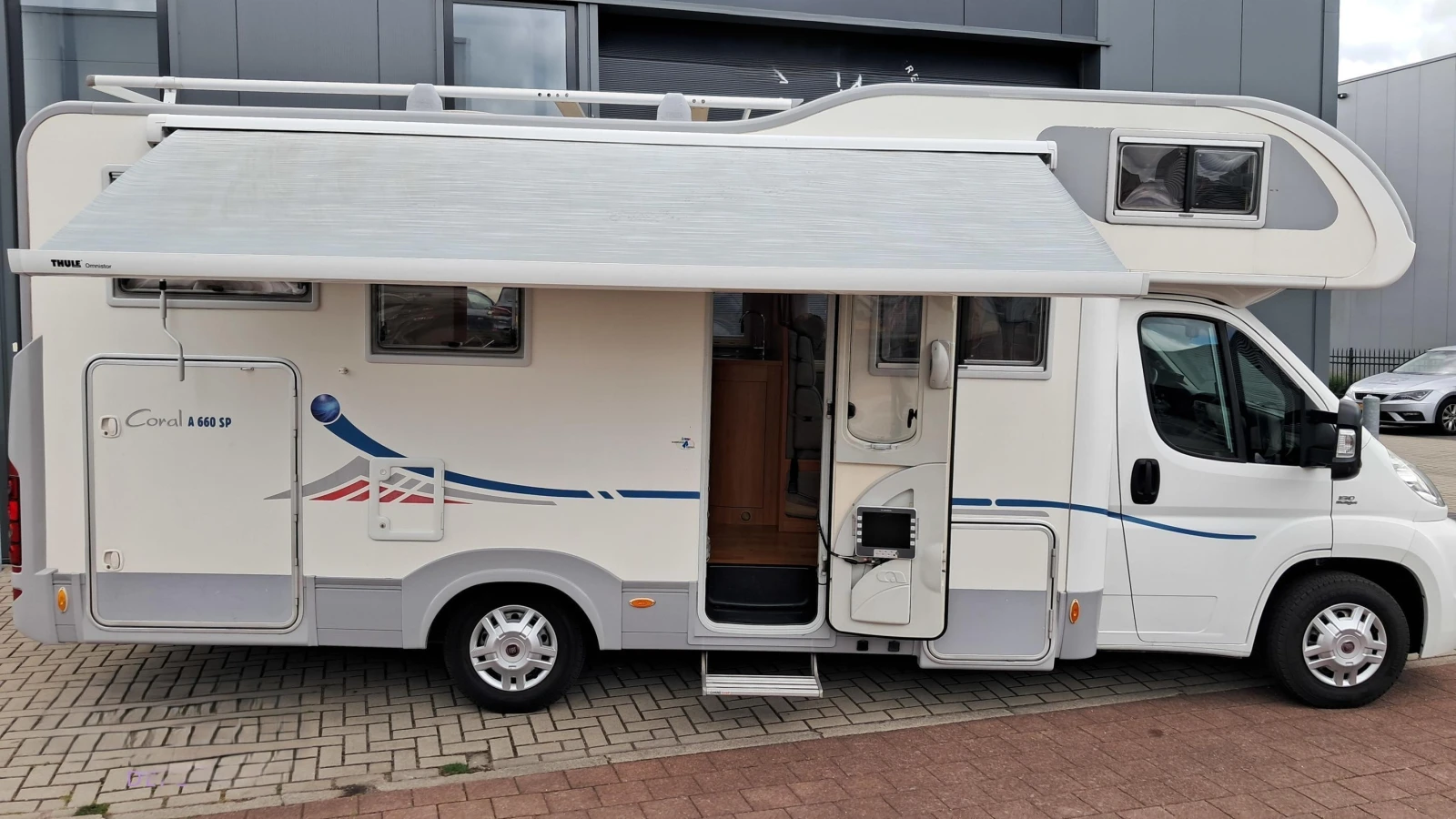 Кемпер Adria Coral 660 SP, снимка 3 - Каравани и кемпери - 55428474