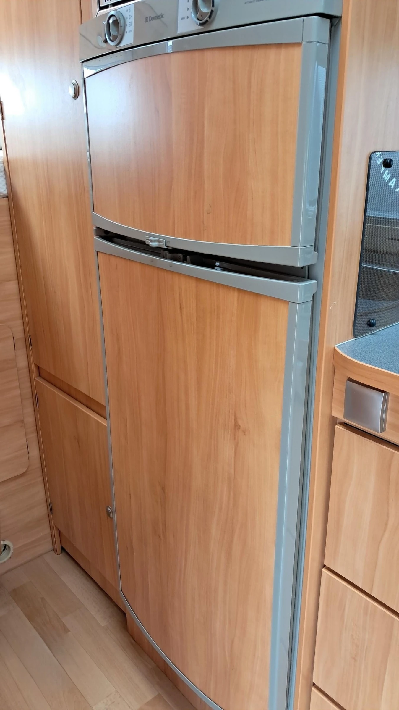 Кемпер Adria Coral 660 SP, снимка 12 - Каравани и кемпери - 55428474
