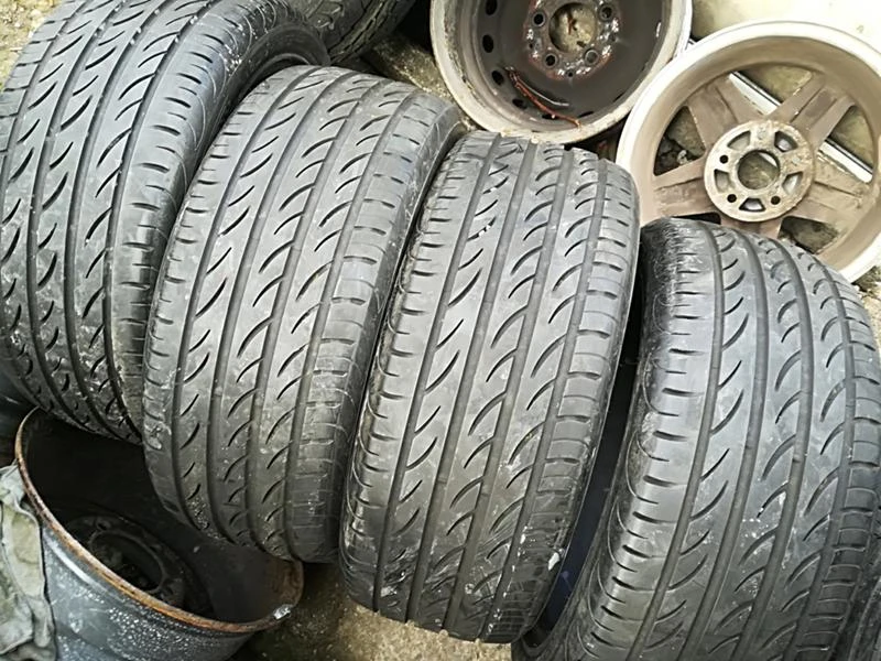 Гуми Летни 225/45R17, снимка 2 - Гуми и джанти - 23687577