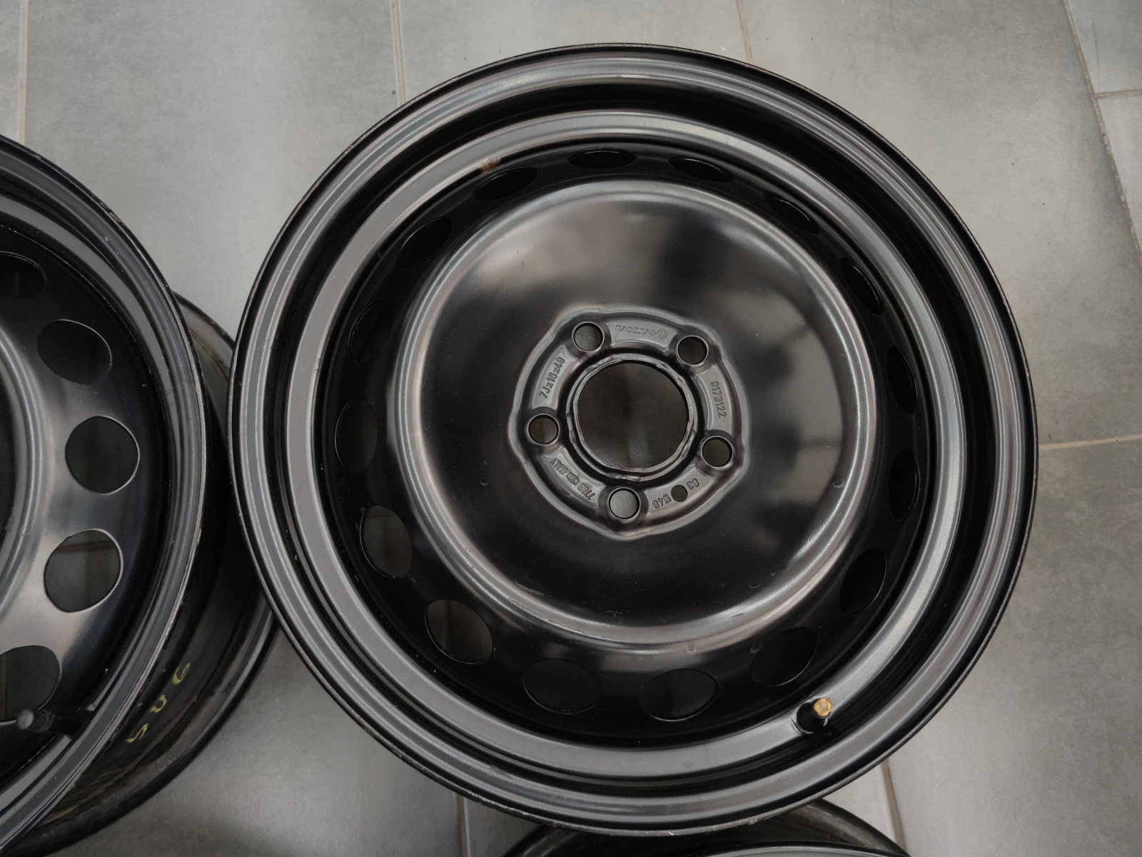   Volvo | Mobile.bg   4