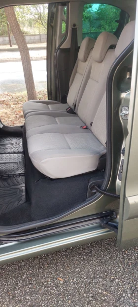 Peugeot Partner 1.6  HDI клима, снимка 13