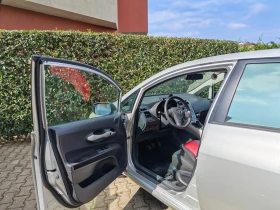 Toyota Auris, снимка 5