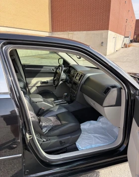 Chrysler 300c SRT8 * ПОДГРЕВ * ШИБИДАХ * CARFAX * , снимка 8