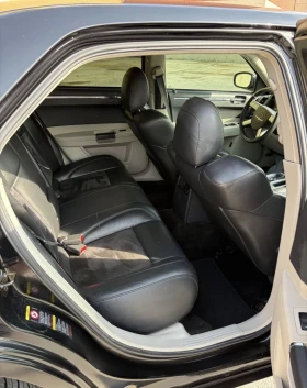 Chrysler 300c SRT8 * ПОДГРЕВ * ШИБИДАХ * CARFAX * , снимка 10