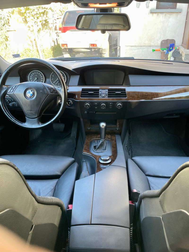 BMW 525 xi 4х4, снимка 10 - Автомобили и джипове - 45591000
