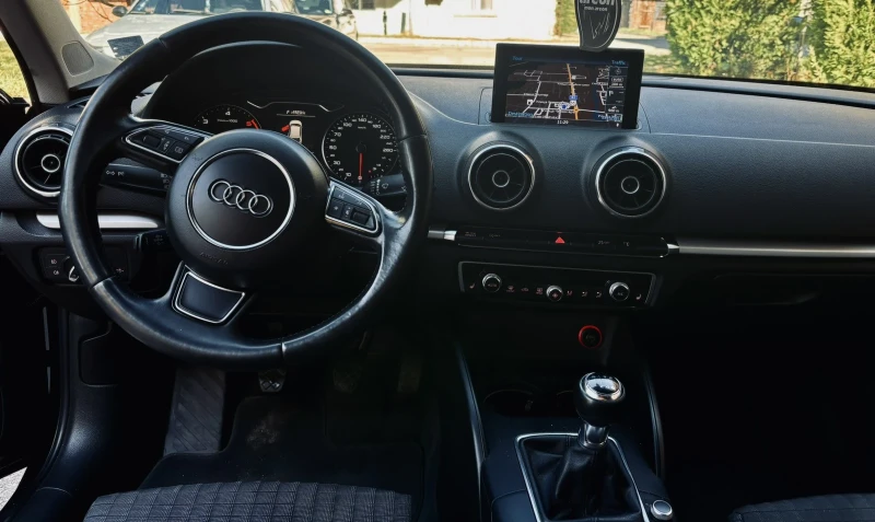 Audi A3 1.6 TDI Ambition, снимка 8 - Автомобили и джипове - 47631761