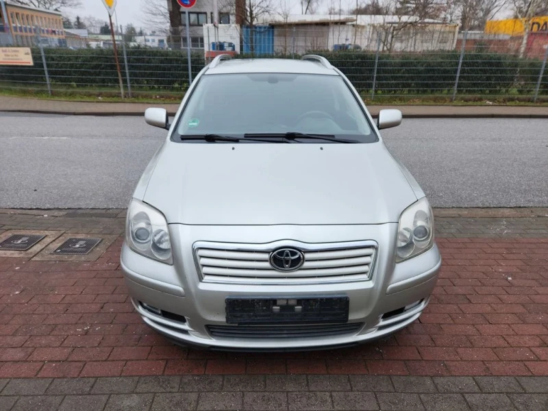 Toyota Avensis, снимка 6 - Автомобили и джипове - 48008158