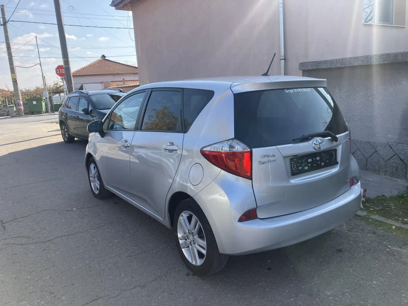 Toyota Verso S 1.33 100кс , снимка 3 - Автомобили и джипове - 48176460