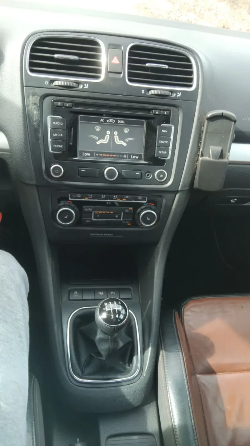 VW Golf 2.0tdi 140hp exclusive , снимка 11 - Автомобили и джипове - 49598242