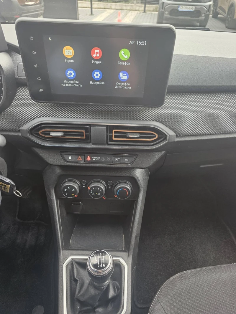 Dacia Sandero 1.0 TCe 90 Stop&Start LPG, снимка 9 - Автомобили и джипове - 51189967
