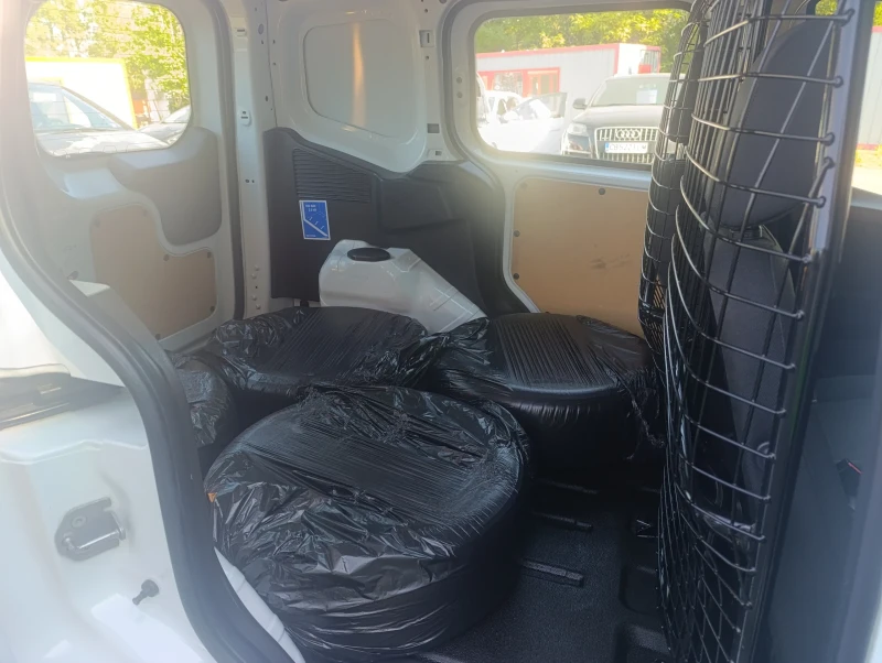 Ford Courier 1.5 diesel Данъчен кредит!!!, снимка 12 - Автомобили и джипове - 51623692