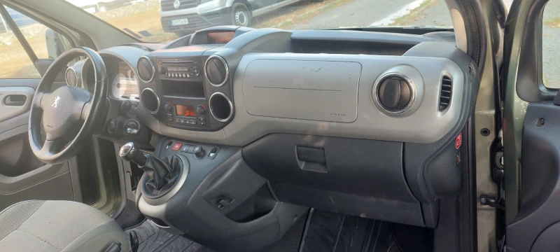 Peugeot Partner 1.6  HDI клима, снимка 10 - Автомобили и джипове - 51698714