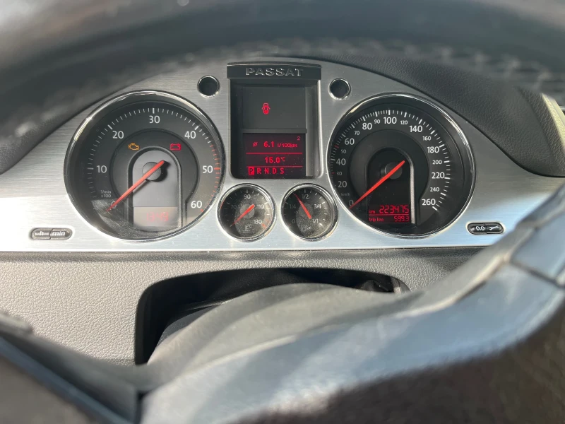 VW Passat B6, снимка 8 - Автомобили и джипове - 52133370