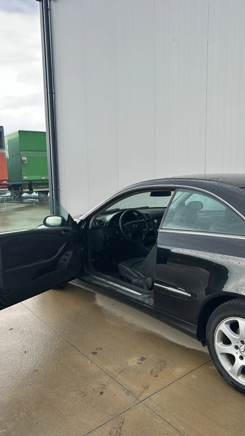 Mercedes-Benz CLK 270, снимка 5 - Автомобили и джипове - 52472256