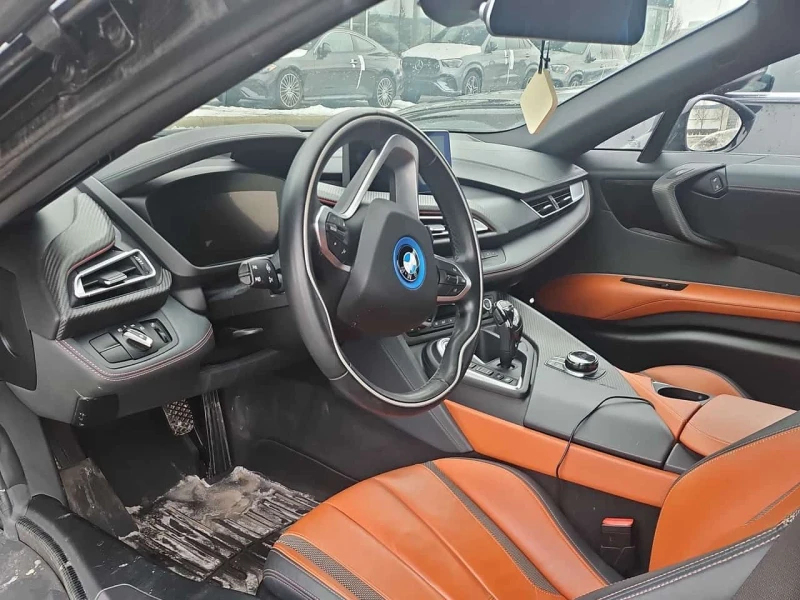 BMW i8 Coupe  CARFAX, снимка 5 - Автомобили и джипове - 53579567