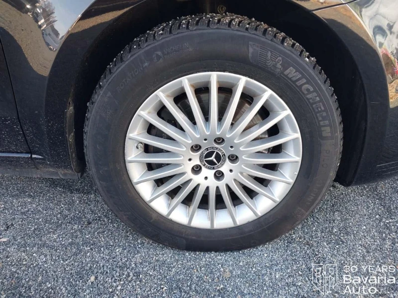 Mercedes-Benz V 300 d Extralang 4Matic Avantgarde, снимка 12 - Автомобили и джипове - 53582977