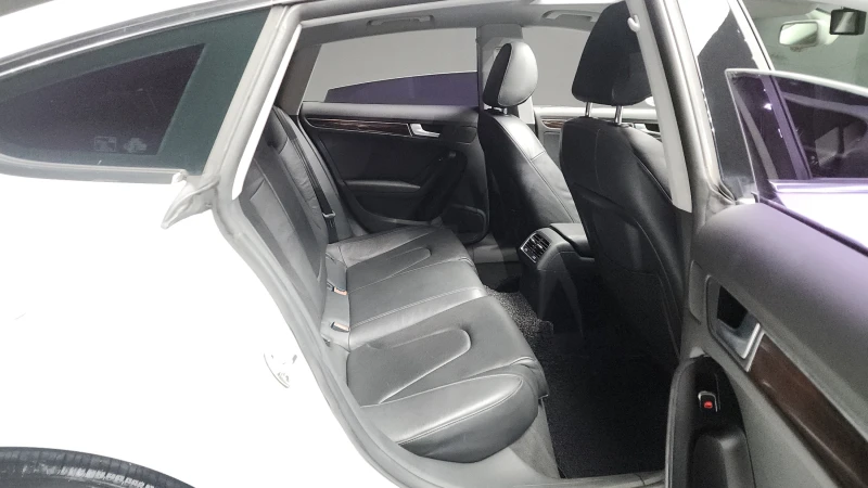 Audi A5 2.0TDI/4x4/Пълна сервизна история !!!, снимка 8 - Автомобили и джипове - 53595942