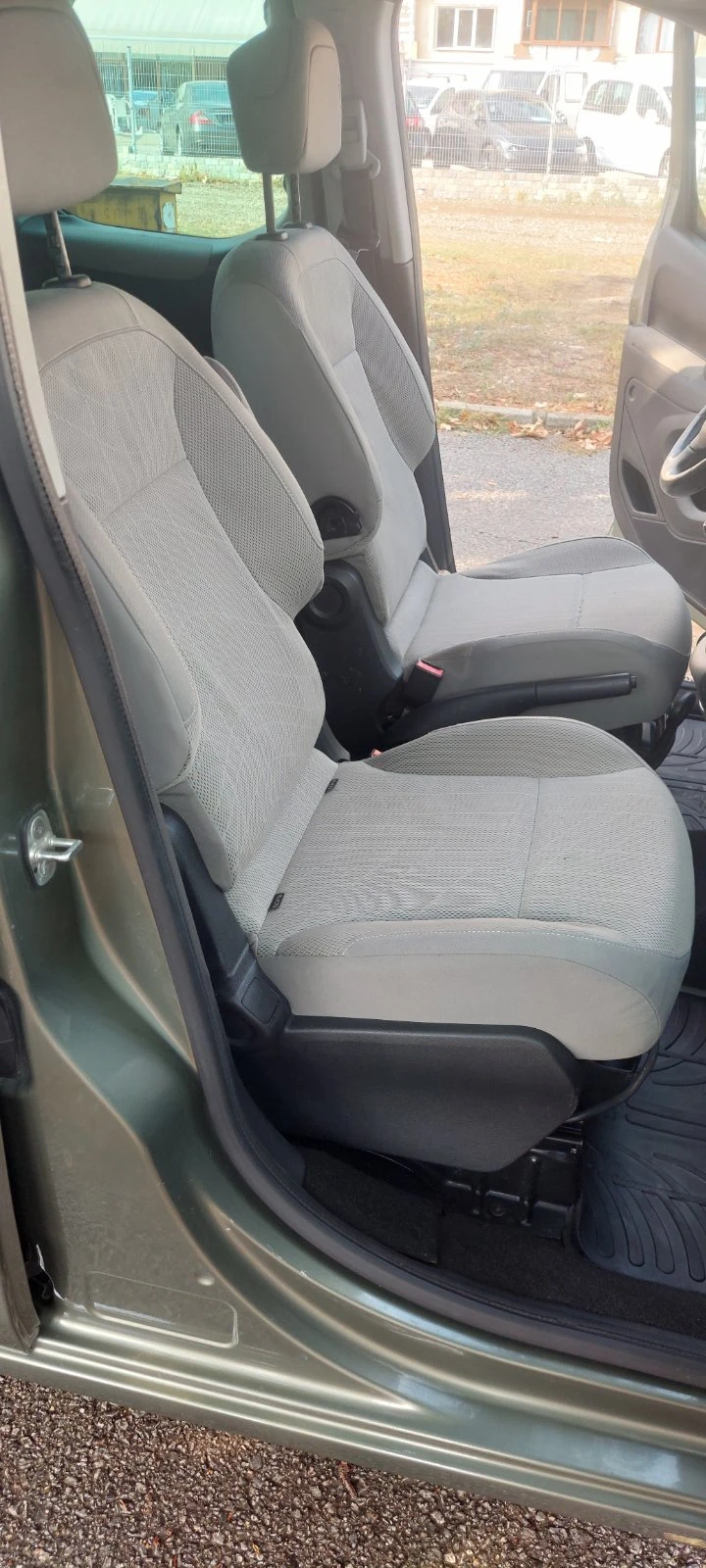 Peugeot Partner 1.6  HDI клима - изображение 9