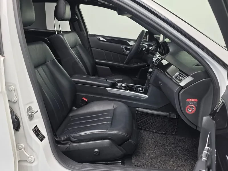 Mercedes-Benz E 220 Bluetech Avantgarde Sports, снимка 10 - Автомобили и джипове - 53871438