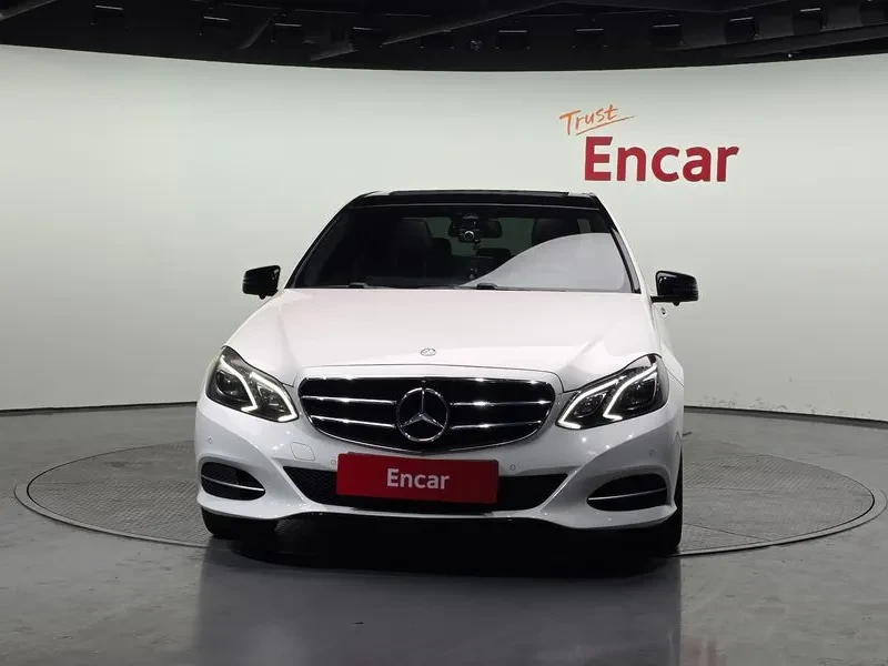 Mercedes-Benz E 220 Bluetech Avantgarde Sports, снимка 3 - Автомобили и джипове - 53871438