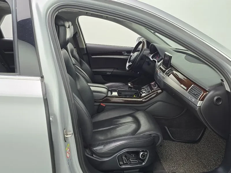 Audi A8 4.2 TDI QUATTRO, снимка 11 - Автомобили и джипове - 55096383