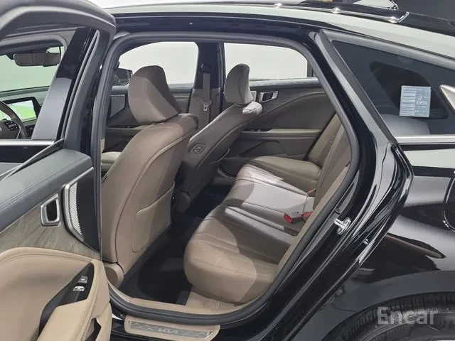 Kia K8 2.5 2WD Noblesse, снимка 8 - Автомобили и джипове - 55682422