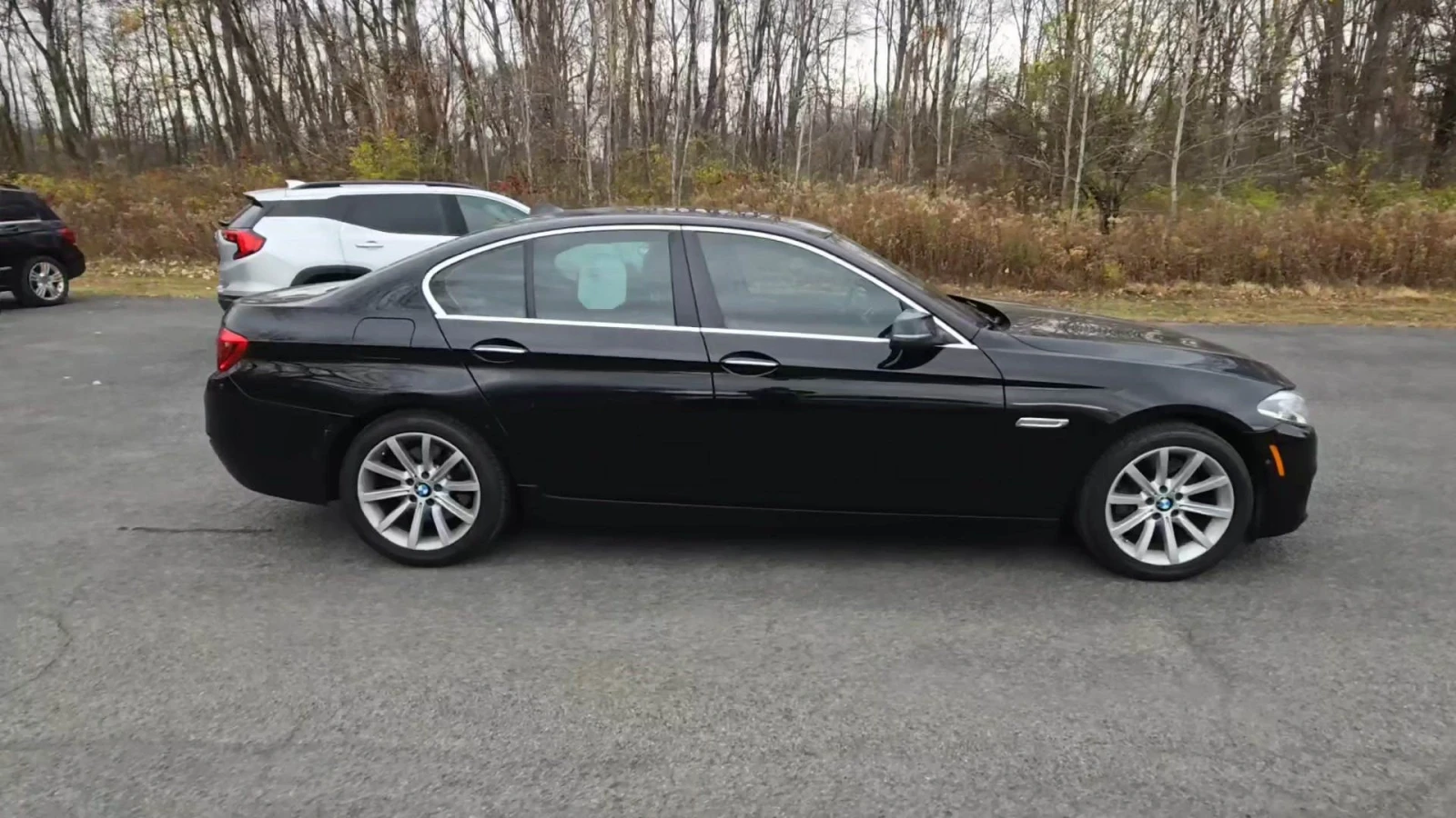 BMW 535 535i xDrive * Head Up* Следене на ленти* Панорама* - изображение 3