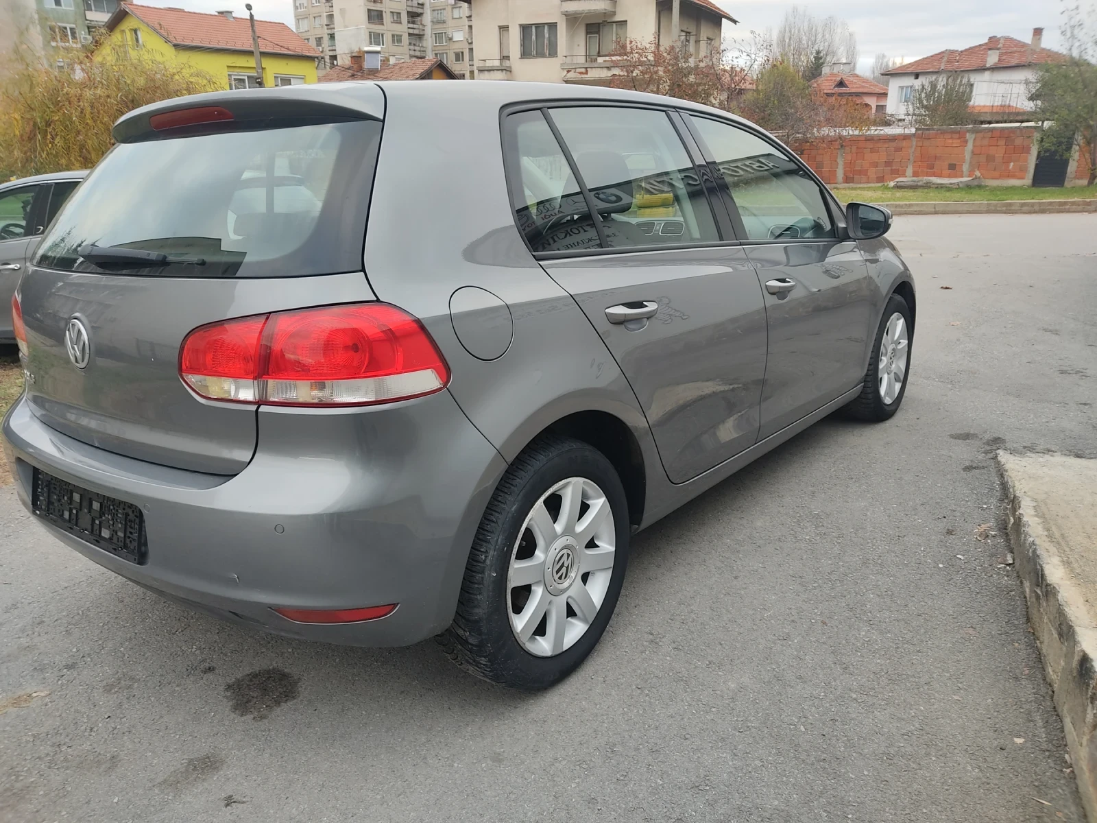 VW Golf 1.6Tdi - изображение 7