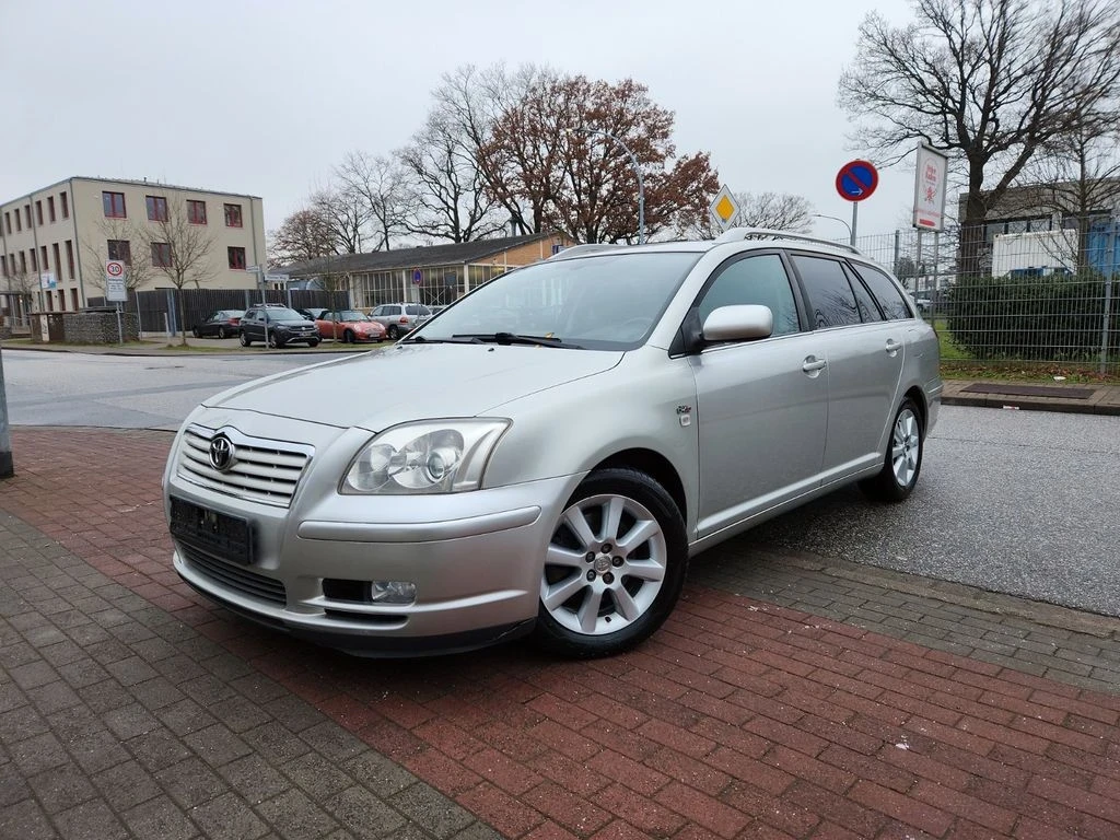 Toyota Avensis  - изображение 7