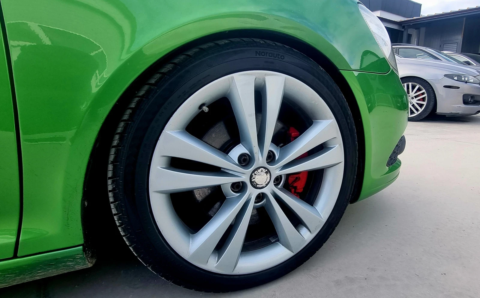 Skoda Octavia 2.0T vRS - изображение 8