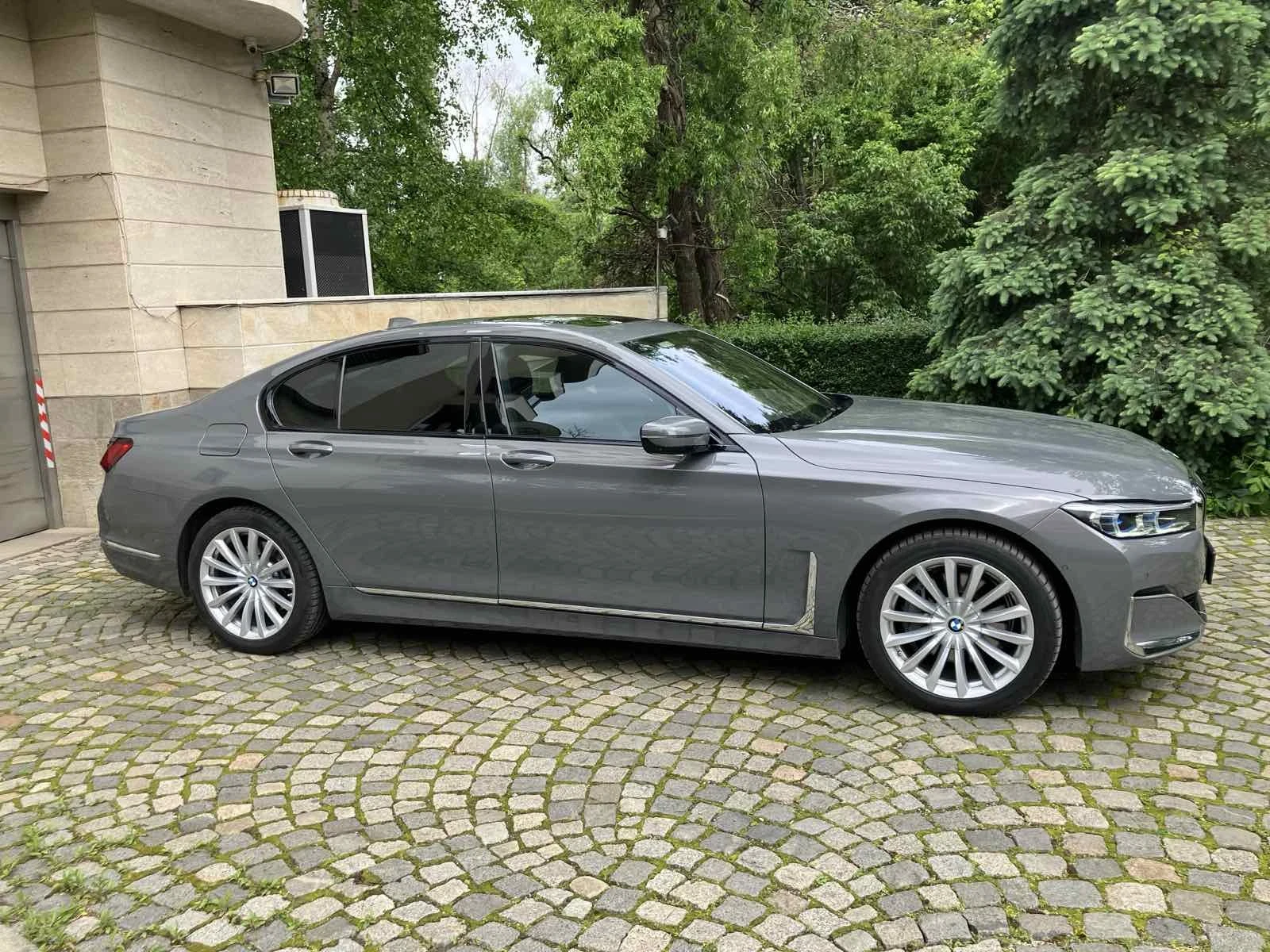 BMW 730  - изображение 2
